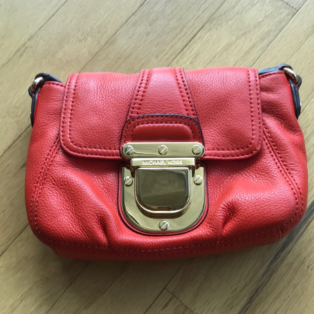 MICHAEL KORS Mini Crossbody Bag with Gold Hardware